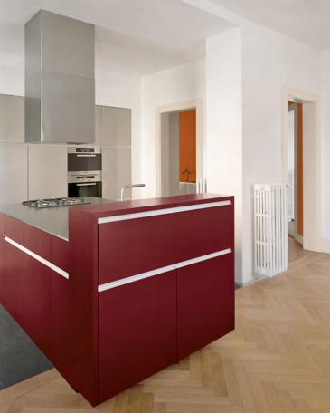 Apartment Zurich kitchen island in aubergine and cabinet front in beige
